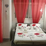 Apartment Climatise Au Centre Port Avec Piscine, Parking, Et Proche Animations - Fr-1-801-8