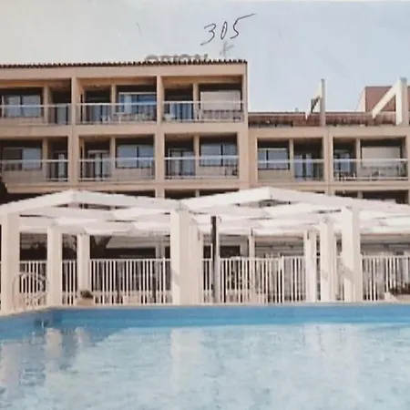 Appartement Climatise Au Centre Port Avec Piscine, Parking, Et Proche Animations - Fr-1-801-8 *