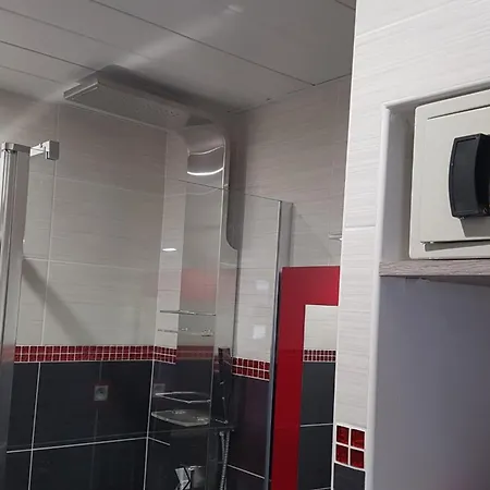 Climatise Au Centre Port Avec Piscine, Parking, Et Proche Animations - Fr-1-801-8 Apartment Agde