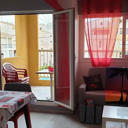 Climatise Au Centre Port Avec Piscine, Parking, Et Proche Animations - Fr-1-801-8 Agde