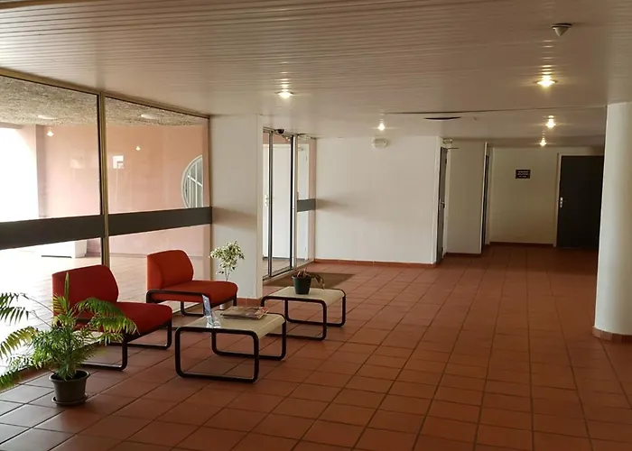 Climatise Au Centre Port Avec Piscine, Parking, Et Proche Animations - Fr-1-801-8 Appartement *