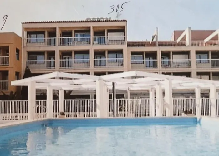 Appartement Climatise Au Centre Port Avec Piscine, Parking, Et Proche Animations - Fr-1-801-8 *