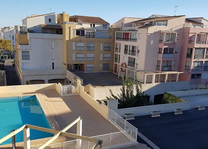 Climatise Au Centre Port Avec Piscine, Parking, Et Proche Animations - Fr-1-801-8 * Agde